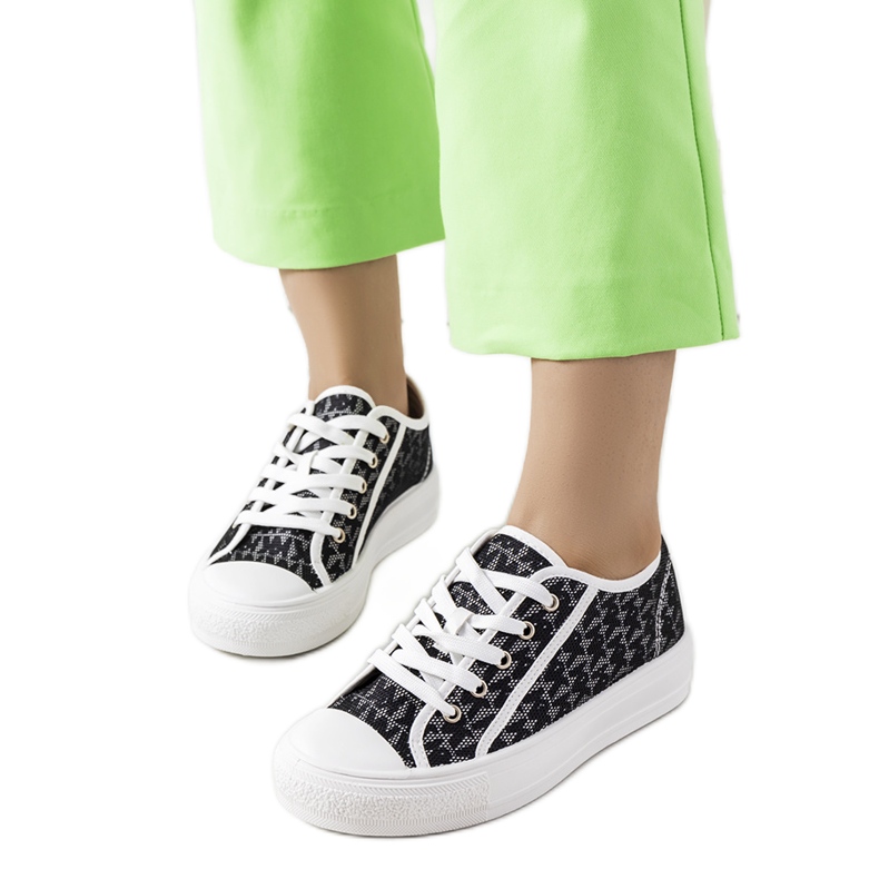 Fekete Chelms tornacipő Fekete Chelms tornacipő