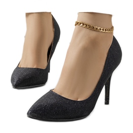 Fekete fényes Macerra sarkú cipő