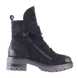 Fekete velúr táskák W. Potockitól