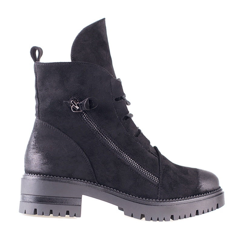 Fekete velúr táskák W. Potockitól