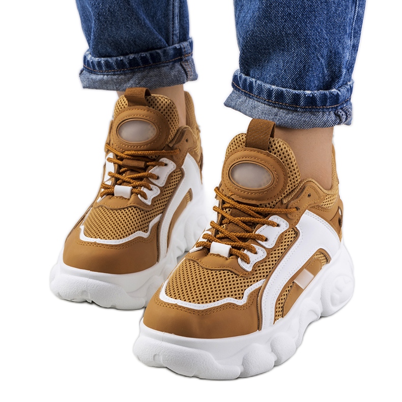 Barna színű női Bonina tornacipő fehér