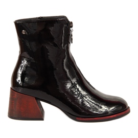 Vinceza fekete lakkozott magassarkú női csizma