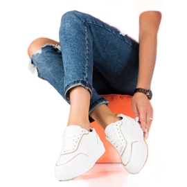 Fehér Shelovet női tornacipő arany béléssel aranysárga Fehér Shelovet női tornacipő arany béléssel aranysárga