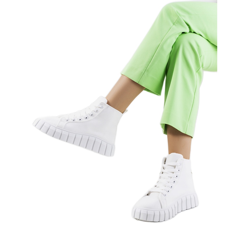 BM Fehér tornacipők a Horizo ​​platformon