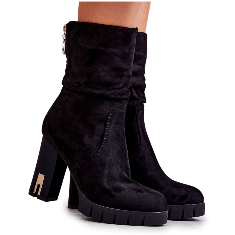 PG1 Velúr Magas Csizma Egy Sarkú Fekete Volter