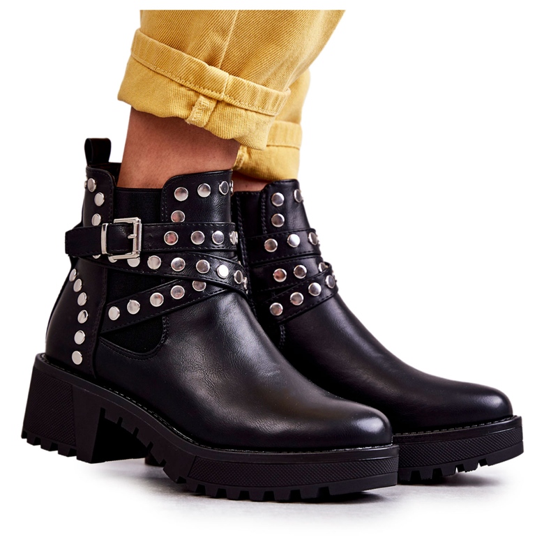 PG1 Bőr női csizma dekoratív szegecsekkel, fekete Sanchez