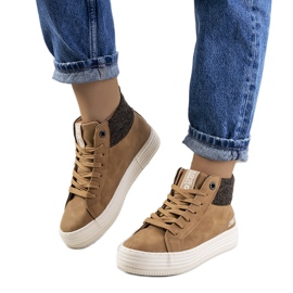 Barna szigetelt tornacipő Big Star II274145 Barna szigetelt tornacipő Big Star II274145