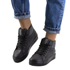 Meleg tornacipő a éken Big Star II274147 fekete