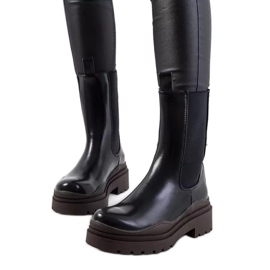 Fekete csizma barna Nester talppal Fekete csizma barna Nester talppal