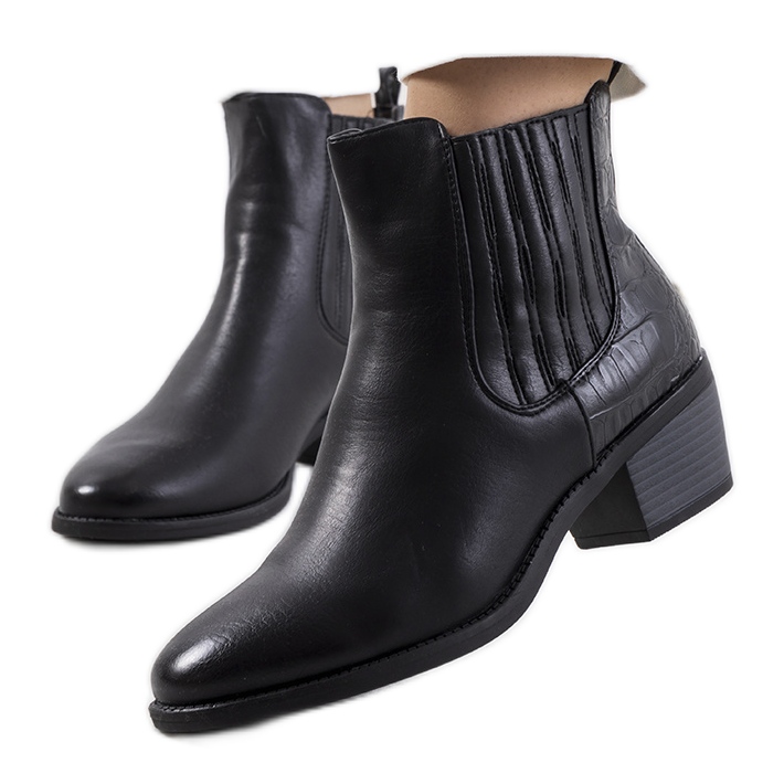 Fekete Furtado magassarkú