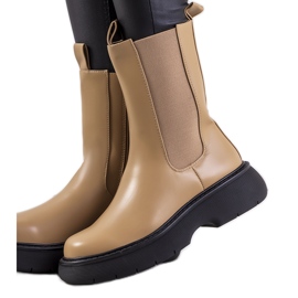 Bézs csizma a Willsden csizmától Bézs csizma a Willsden csizmától