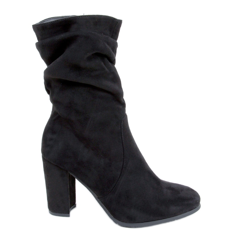 Pola Black magassarkú fekete