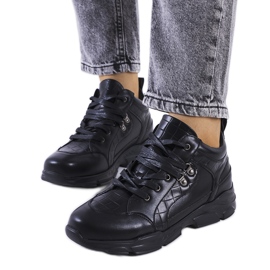 BM Fekete tornacipő vastag Chiphury talppal