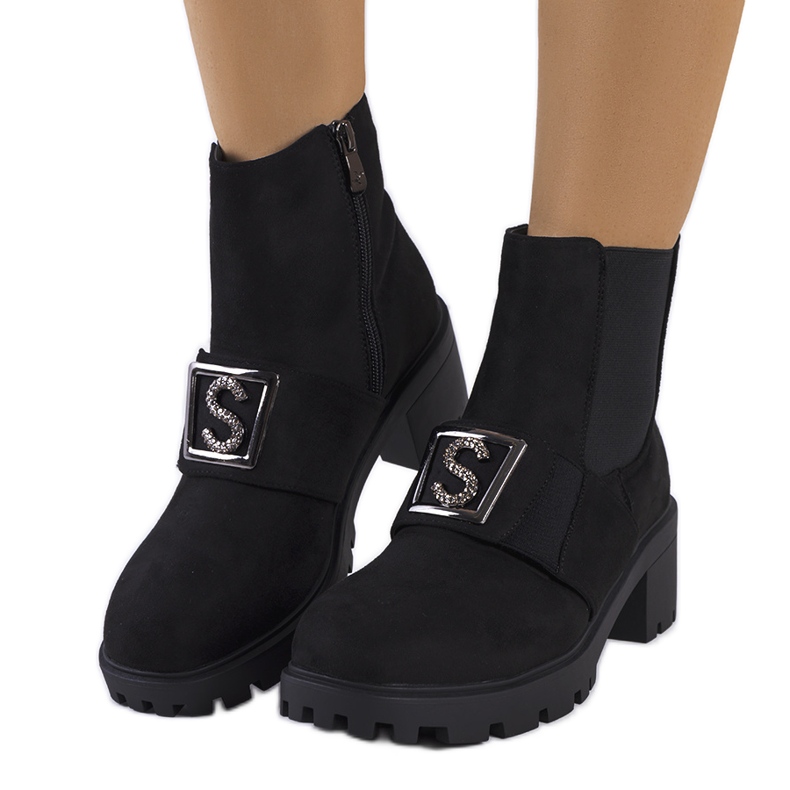 Seoul fekete magassarkú