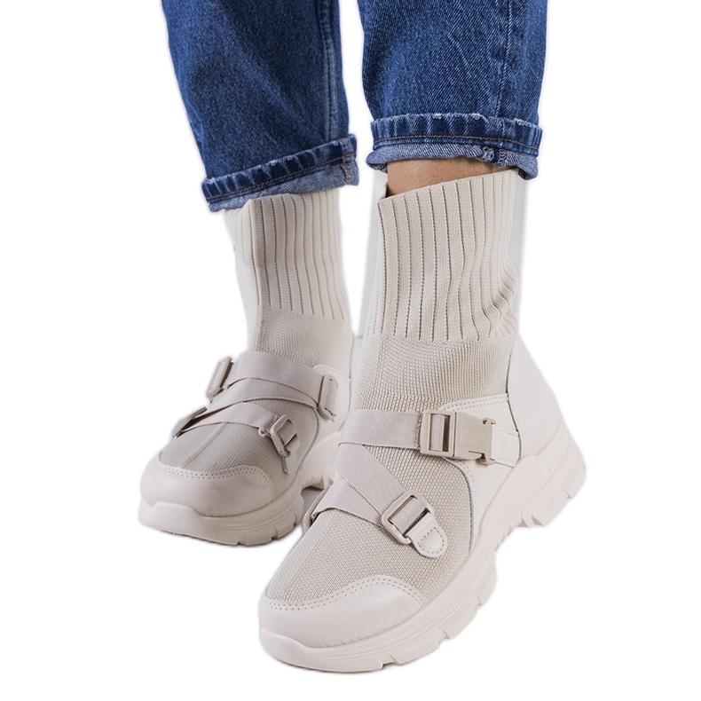 Saker bézs színű tornacipő