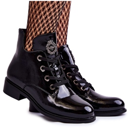 S.Barski Lakkozott fekete meleg fűzős csizma Enrica