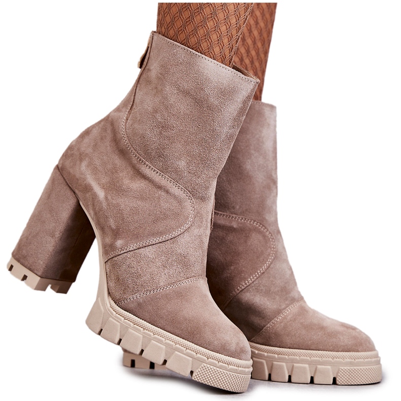 Velúr csizma magas sarkú bézs színű Elia