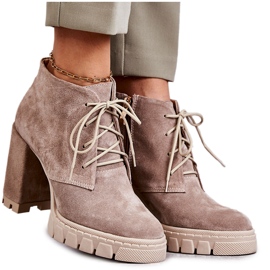 Divatos velúr fűzős csizma bézs Selma