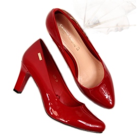 Szivattyúk lakkozott oszlop piros Sergio Leone