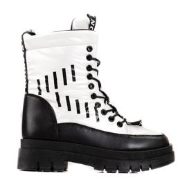 Női hőszigetelt táskák Vinceza platformon fekete-fehér színben Női hőszigetelt táskák Vinceza platformon fekete-fehér színben