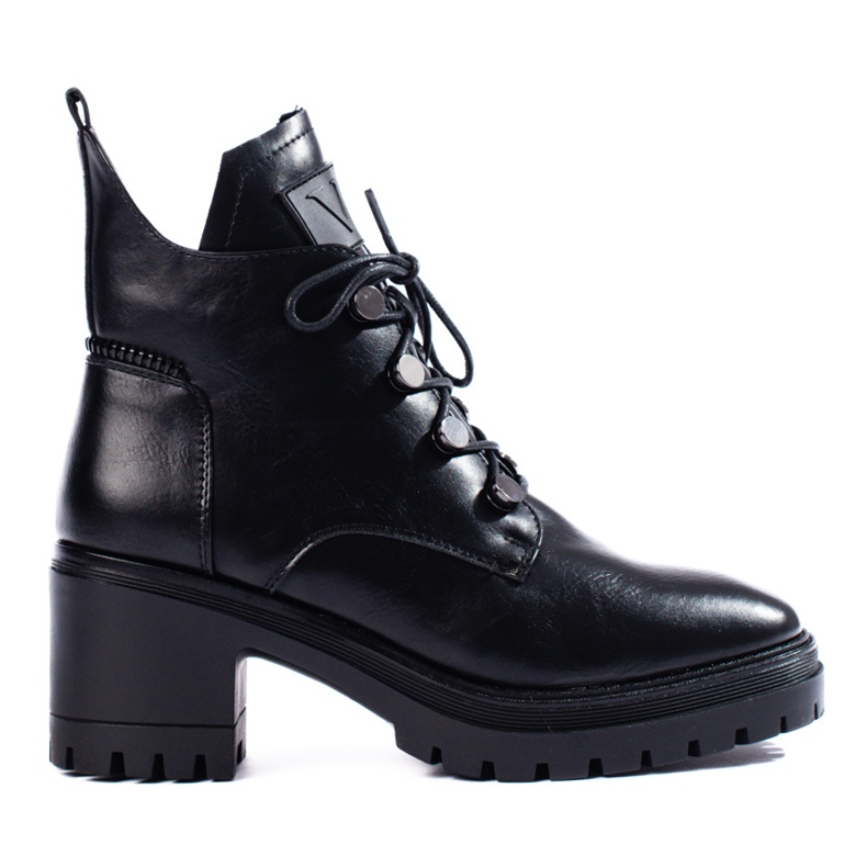 Vinceza Shelovet fűzős női csizma fekete oszlopon