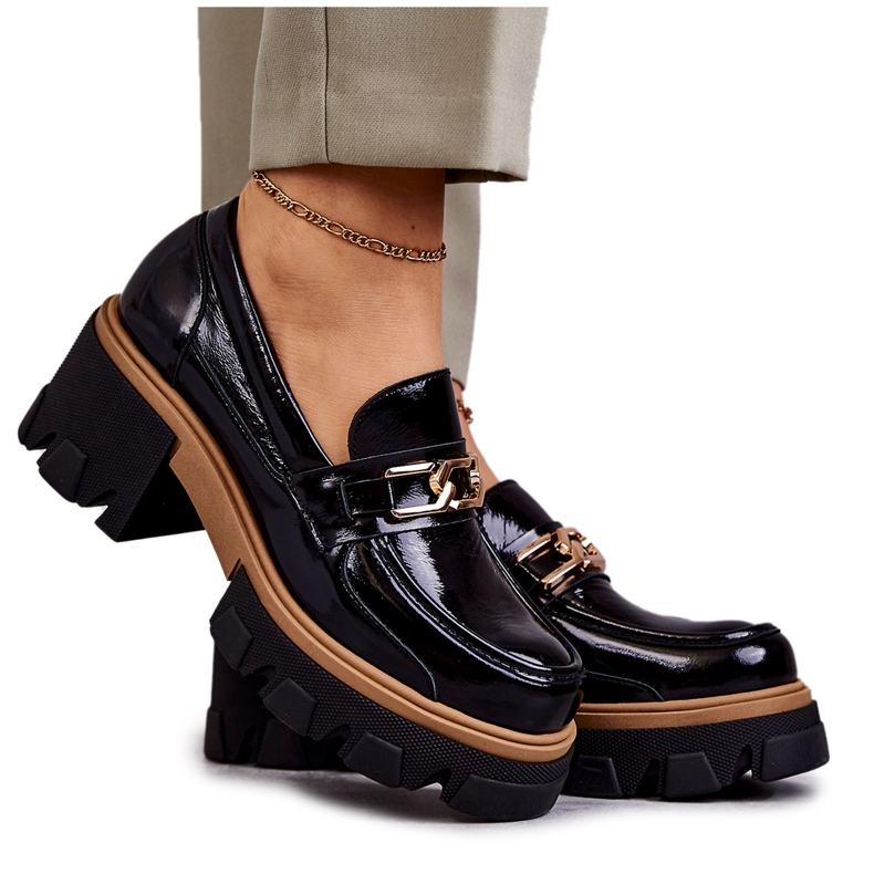 PL5 Lakkozott magassarkú, arany díszítéssel, fekete Lurdes