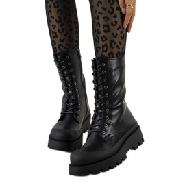 Fekete női csizma a Formosa márkától