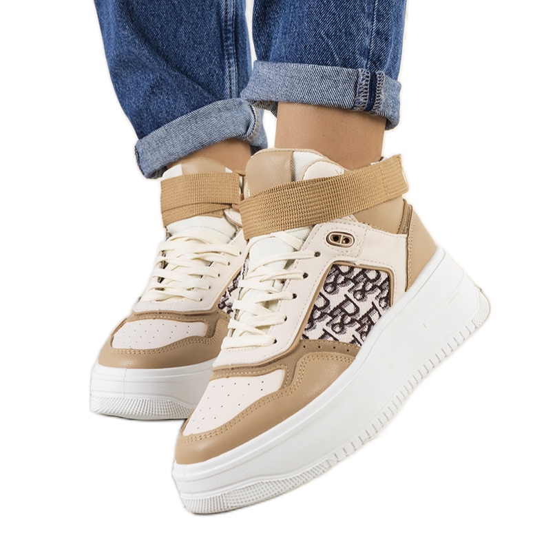 Adolis boka tornacipő bézs