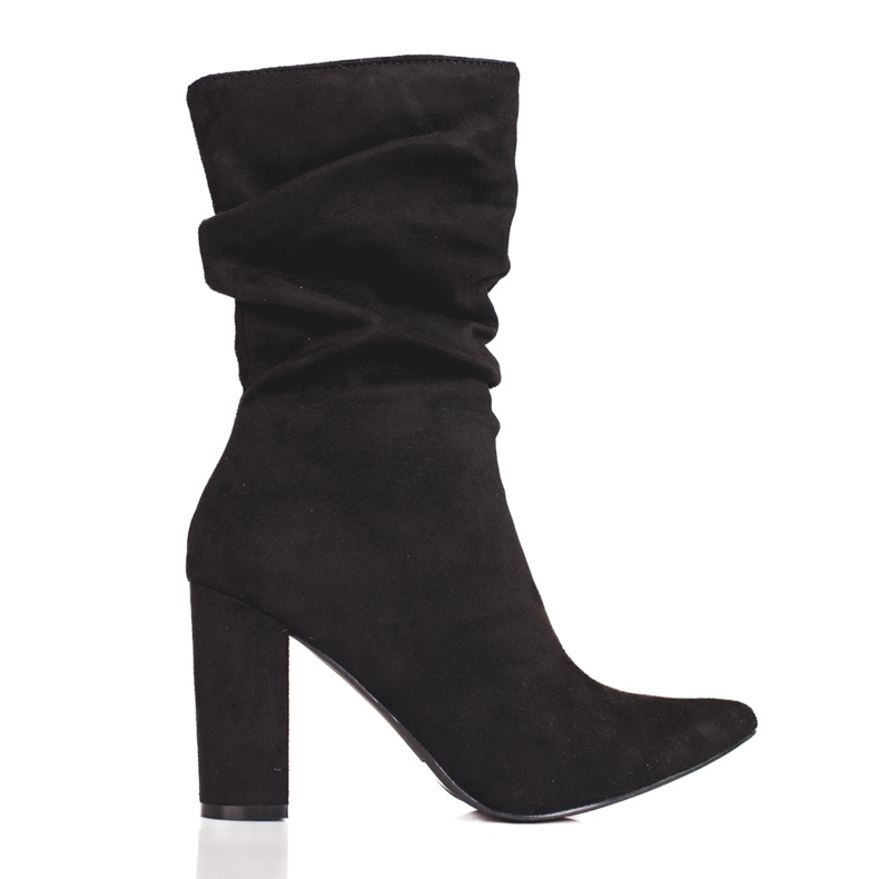 Fekete női csizma oszlopon, gyűrött Shelovet felsőrésszel