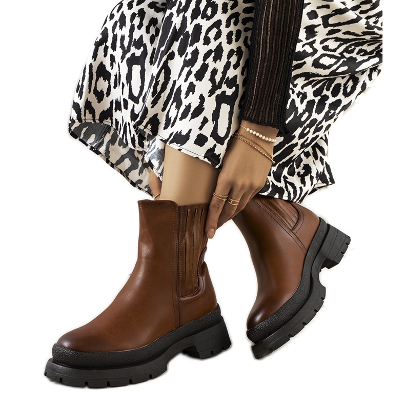 Barna női Frei csizma Barna női Frei csizma