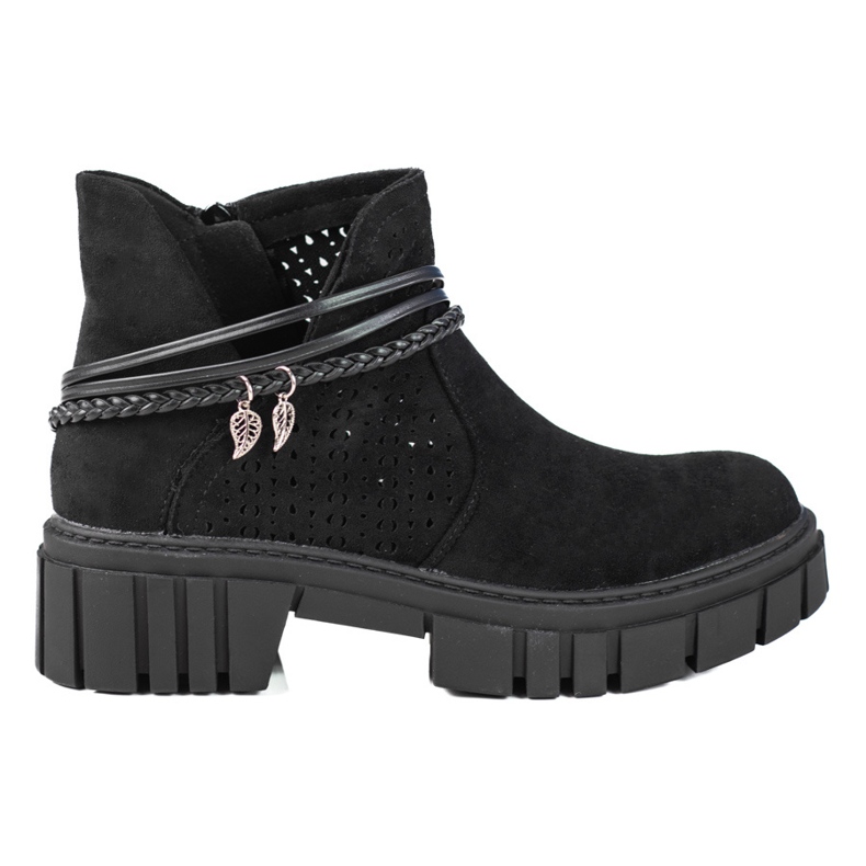 Áttört női csizma a Shelovet platformon fekete