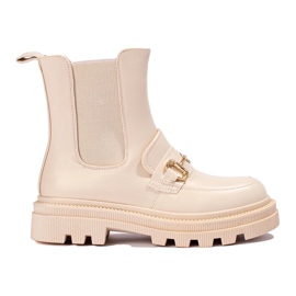 Bézs színű női Chelsea csizma az emelvényen Bézs színű női Chelsea csizma az emelvényen