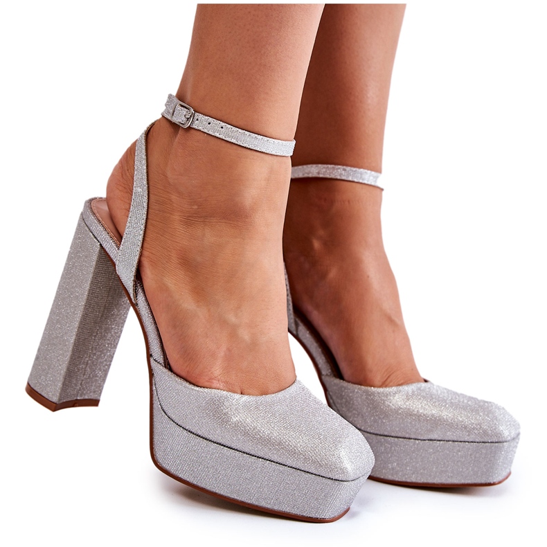 Női szandál csillogó sarkon, ezüst Rosel Női szandál csillogó sarkon, ezüst Rosel