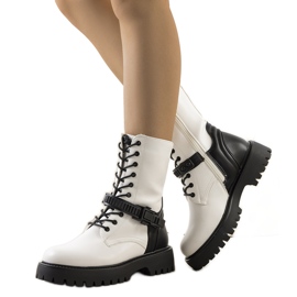 Livenza fehér táskái fekete Livenza fehér táskái fekete