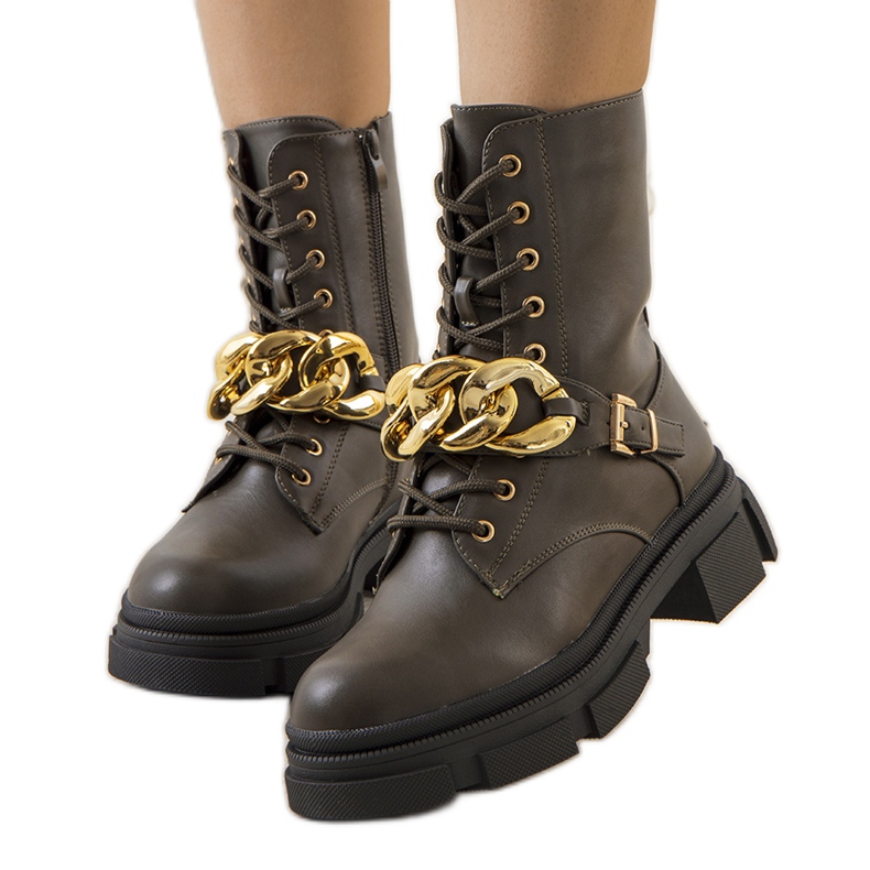 Zöld túrabakancs Iversen lánccal