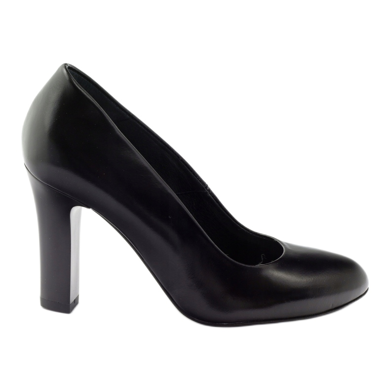 Edeo Fekete szivattyúk egy oszlopon