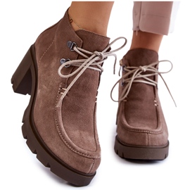 Női velúr csizma megkötve világosbarna Marianne