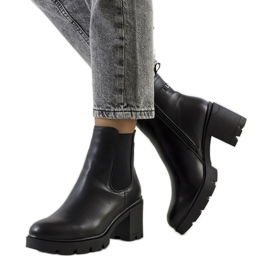 PA1 Fekete magas sarkú csizma Selima márka