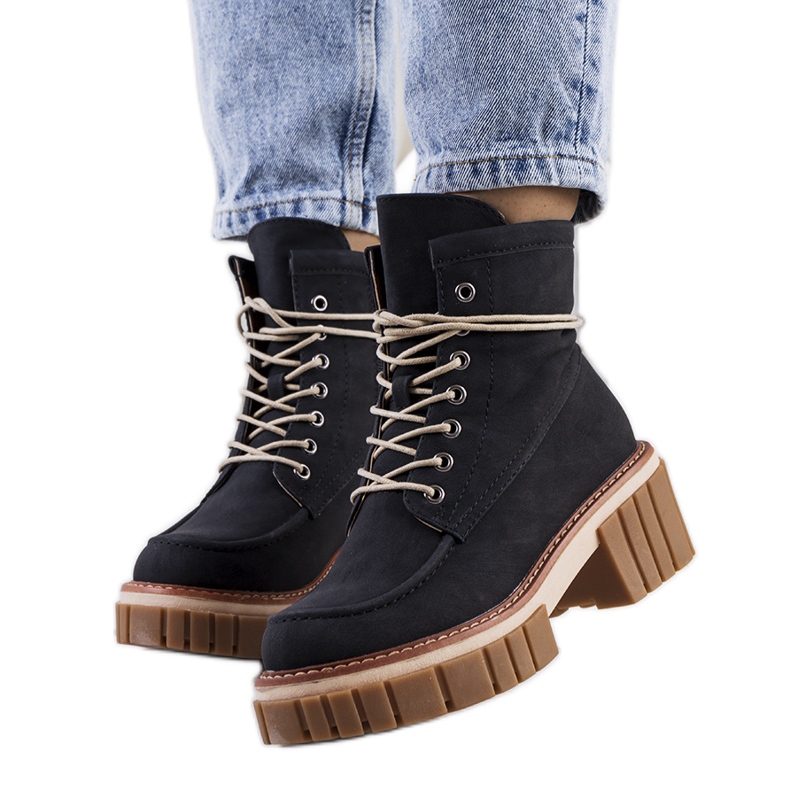 Nicolo fekete csapdái