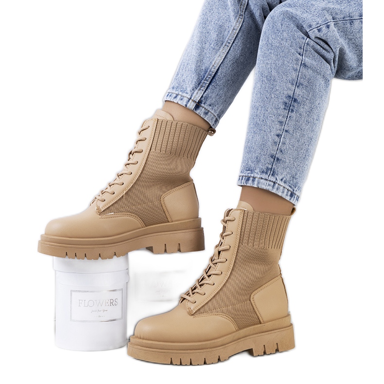 Barna Lennon trapperek bézs