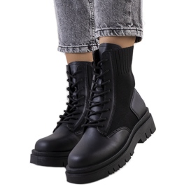 Fekete Lennon trapperek