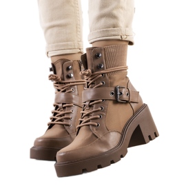 PA1 Barna Messina magas sarkú cipő bézs