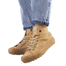 Barna szigetelt tornacipő Big Star GG274072 bézs