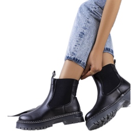 Fekete Gamez munkások