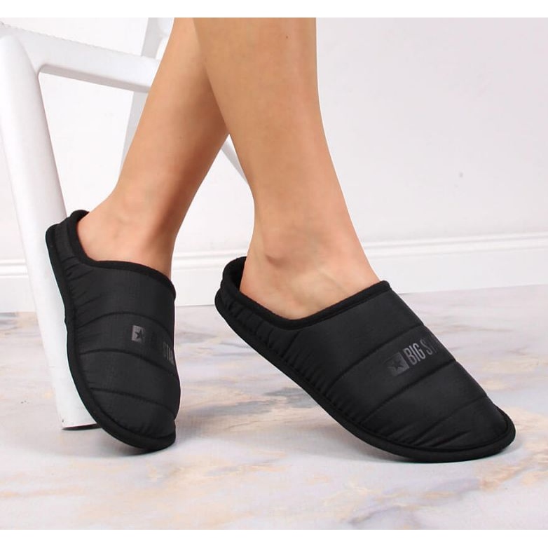 Big Star INT1773B szigetelt felcsúsztatható papucs fekete Big Star INT1773B szigetelt felcsúsztatható papucs fekete