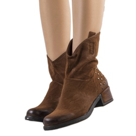 BM Tevecsizma a Fermis-től barna