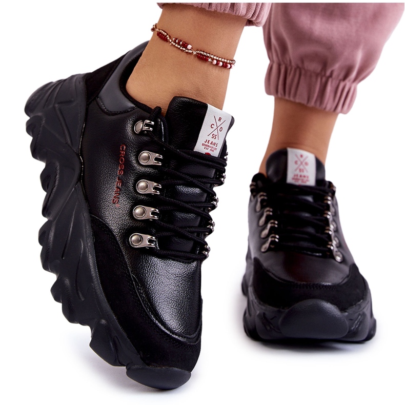 Női tornacipő a platformon Cross Jeans KK2R4073C fekete