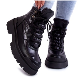 Sergio Leone Női csizmák az emelvényen Fekete Nerina