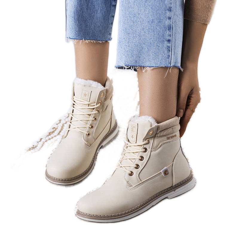 BM Bézs színű hőszigetelt csizma a Saylor-tól