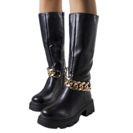 Fekete szigetelt csizma a Cortino cégtől